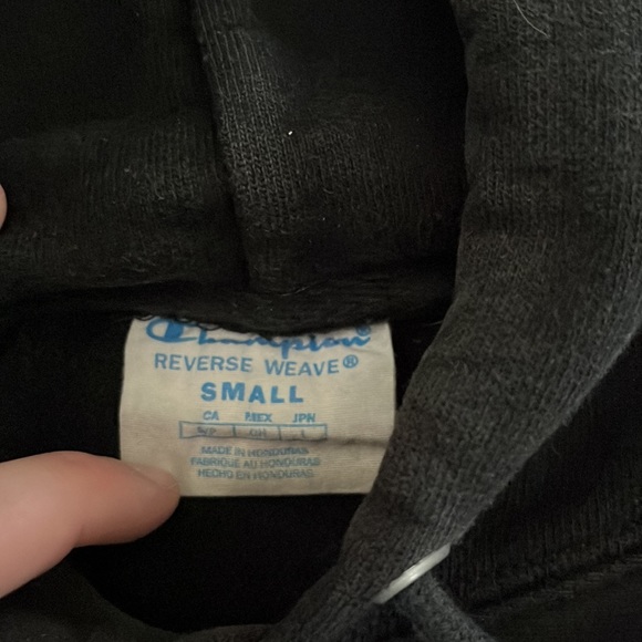 Black champion hoodie size small - Picture 3 of 4